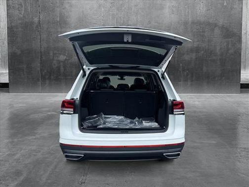 2025 Volkswagen Atlas 2.0T SE