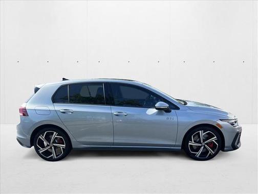 2025 Volkswagen Golf GTI 2.0T SE DSG