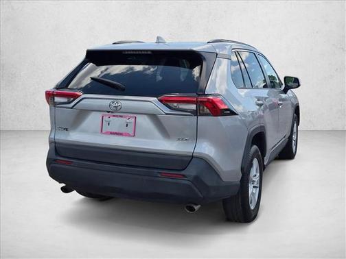 Silver Sky Metallic 2019 Toyota RAV4 XLE