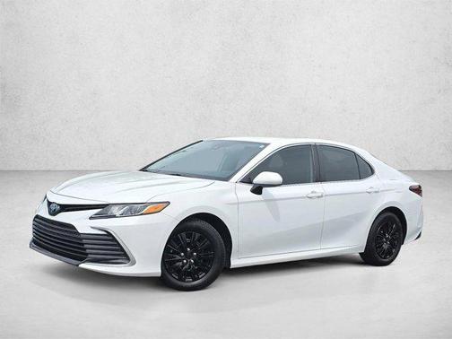 Ice Cap 2023 Toyota Camry LE
