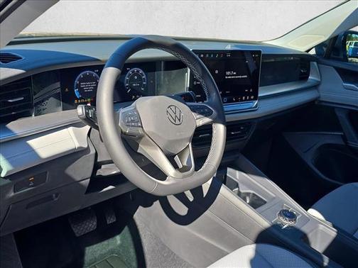2025 Volkswagen Tiguan 2.0T SE 4MOTION