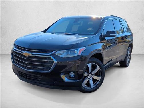 Mosaic Black Metallic 2021 Chevrolet Traverse LT Leather