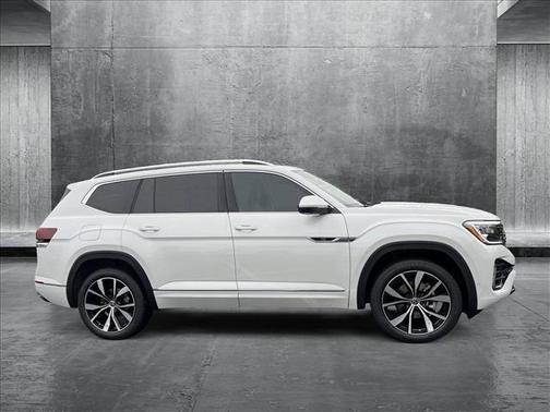 2025 Volkswagen Atlas 2.0T SEL Premium R-Line 4MOTION