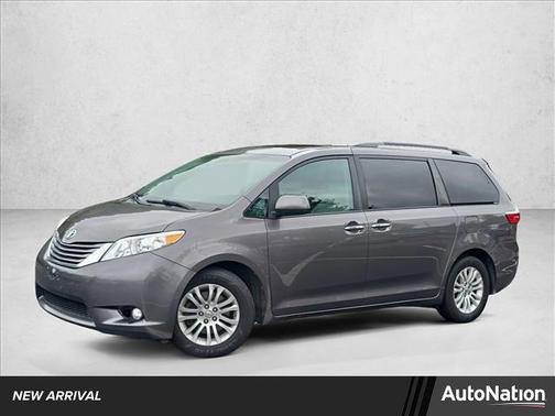 2017 Toyota Sienna XLE