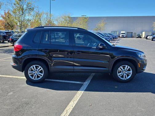 2016 Volkswagen Tiguan S