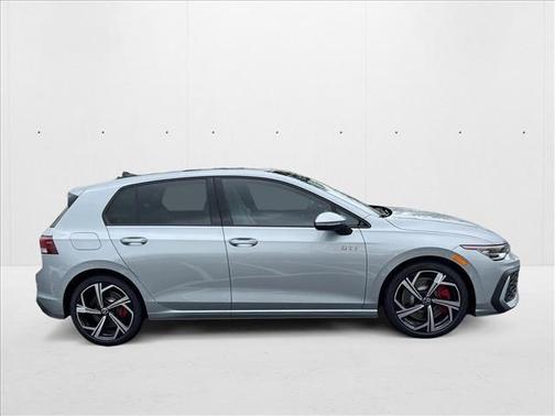 2025 Volkswagen Golf GTI 2.0T SE DSG