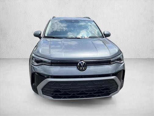 Platinum Gray Metallic 2025 Volkswagen Taos 1.5T SE