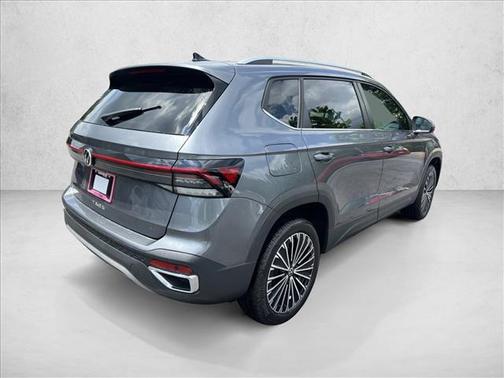 Platinum Gray Metallic 2025 Volkswagen Taos 1.5T SE