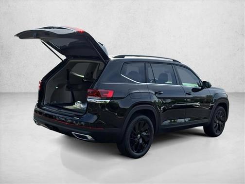 deep black pearl 2026 Volkswagen Atlas 2.0T SE w/Technology