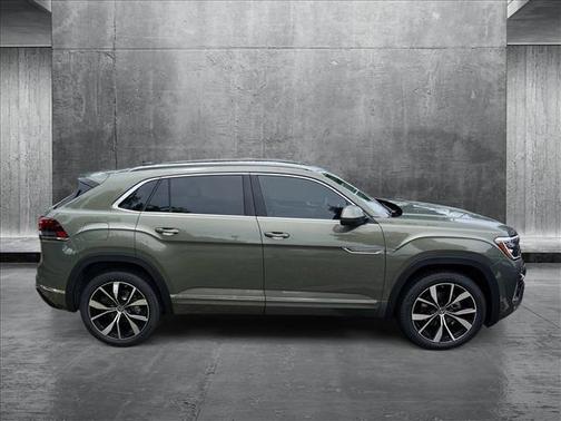 2025 Volkswagen Atlas Cross Sport 2.0T SEL Premium