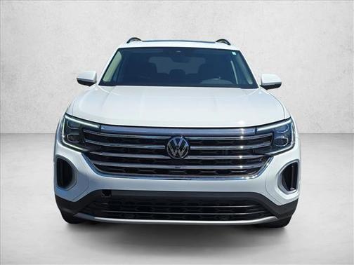 Pure White 2024 Volkswagen Atlas 2.0T SE w/Technology