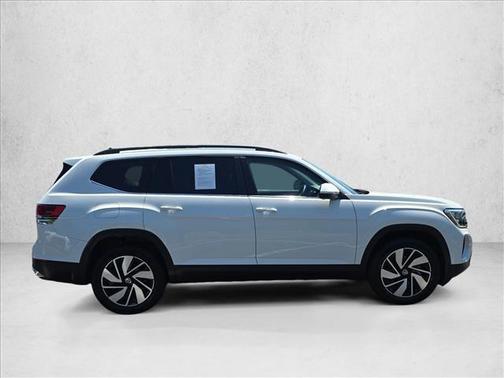 Pure White 2024 Volkswagen Atlas 2.0T SE w/Technology