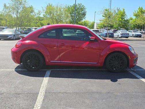 Red 2019 Volkswagen Beetle 2.0T SE