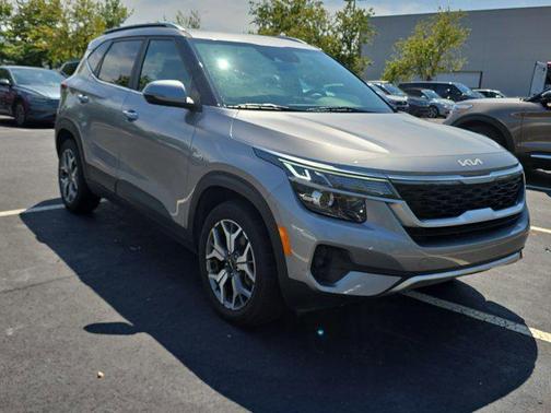 2022 Kia Seltos EX