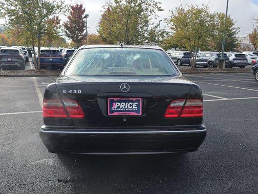 2001 Mercedes-Benz E-Class 4dr Sdn 4.3L