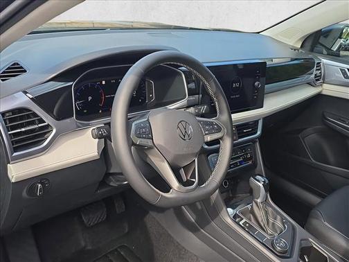 2025 Volkswagen Taos 1.5T SEL