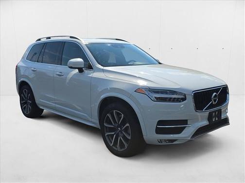 2019 Volvo XC90 T6 Momentum