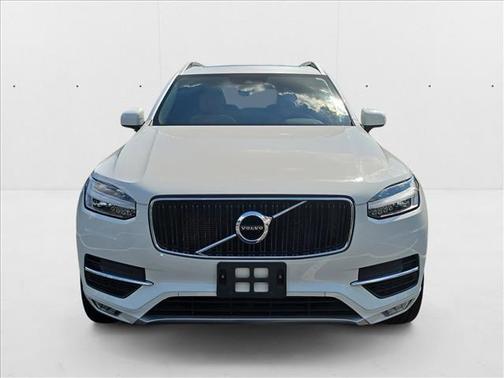 2019 Volvo XC90 T6 Momentum