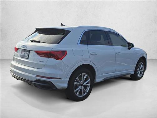 2022 Audi Q3 45 S line Premium