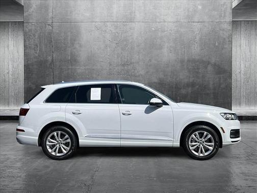 2019 Audi Q7 45 Premium Plus