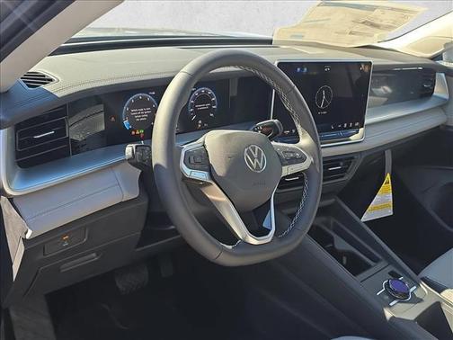 2025 Volkswagen Tiguan 2.0T SE