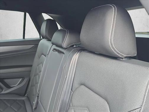 2026 Volkswagen Atlas Cross Sport 2.0T SE