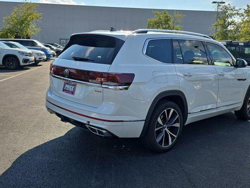 2024 Volkswagen Atlas 2.0T SEL Premium R-Line 4MOTION