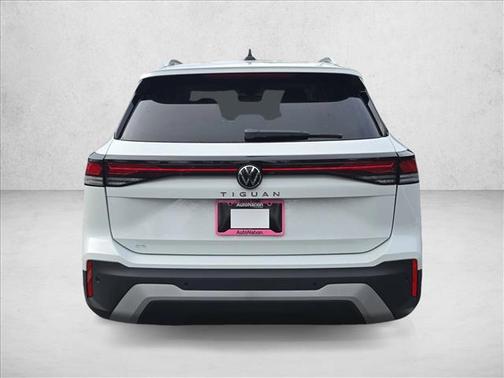 2025 Volkswagen Tiguan 2.0T SE