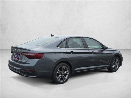 Platinum Gray Metallic 2024 Volkswagen Jetta 1.5T SE