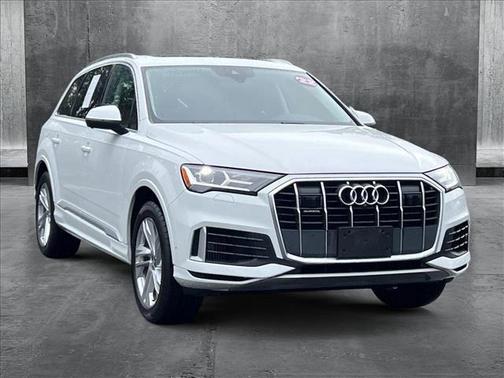 2022 Audi Q7 55 Premium Plus