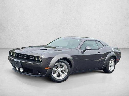 Granite Pearlcoat 2019 Dodge Challenger SXT