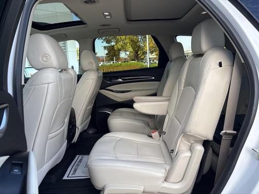 2024 Buick Enclave Essence AWD