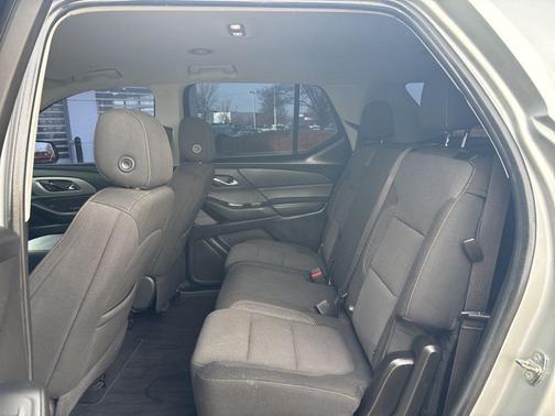 2021 Chevrolet Traverse LS