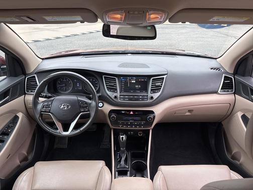 2017 Hyundai TUCSON SE Plus