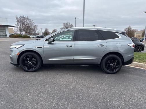 2023 Buick Enclave Essence FWD
