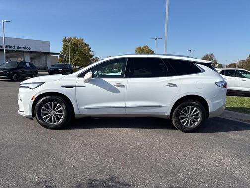 2024 Buick Enclave Essence FWD