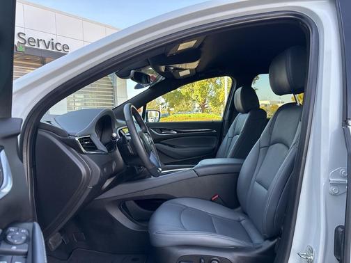 2024 Buick Enclave Essence FWD