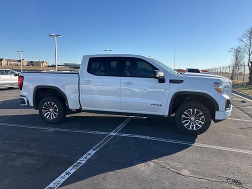 2022 GMC Sierra 1500 AT4