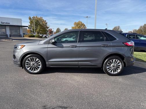 2021 Ford Edge Titanium