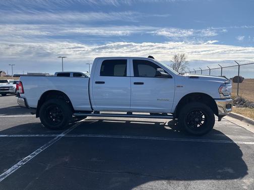 2021 RAM 2500 Tradesman Crew Cab 4x4 6'4' Box