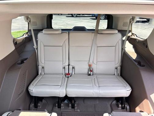 White Frost Tricoat 2024 GMC Yukon Denali