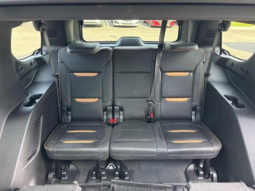 2023 GMC Yukon 4WD AT4