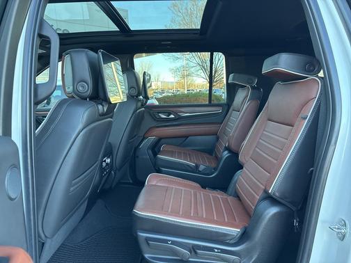 2023 GMC Yukon XL Denali Ultimate