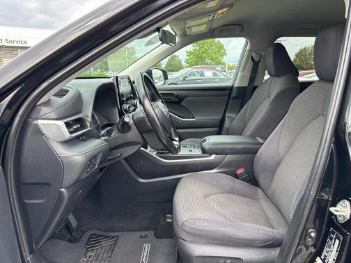 2020 Toyota Highlander Hybrid LE