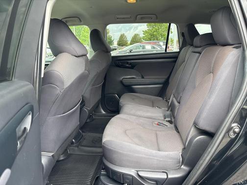 2020 Toyota Highlander Hybrid LE