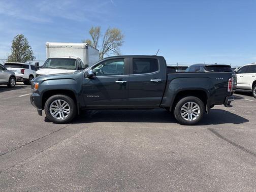 Dark Slate Metallic 2018 GMC Canyon SLT