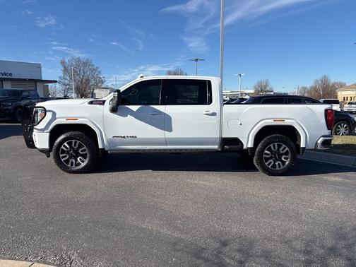 2022 GMC Sierra 2500 AT4