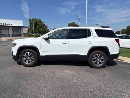 2022 GMC Acadia AWD SLT