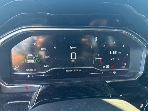 Summit White 2025 GMC Sierra 1500 SLT