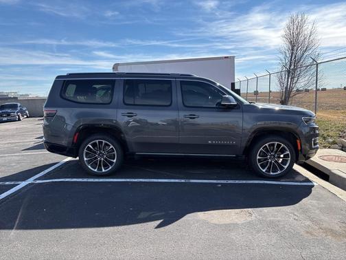 2022 Jeep Wagoneer Series III 4x4
